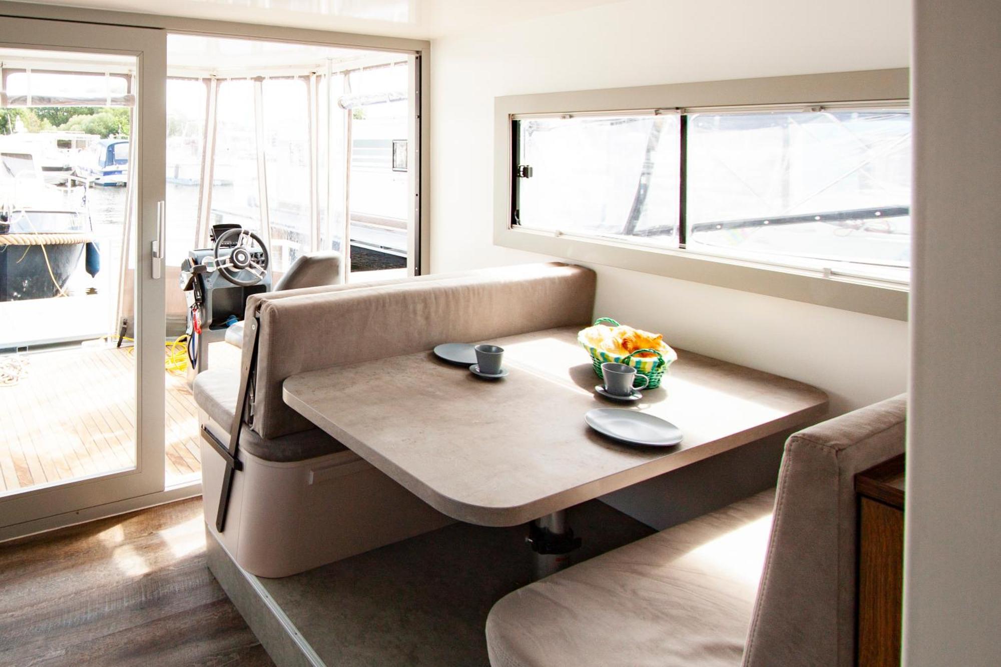 Hausboot Hotel Hennigsdorf Eksteriør billede